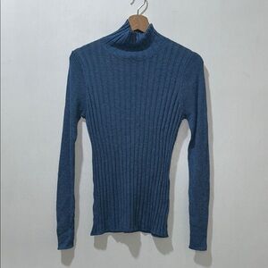 WHBM WOMENS BLUE RIBBED KNIT TOP TURKLE NECK  Sz MD